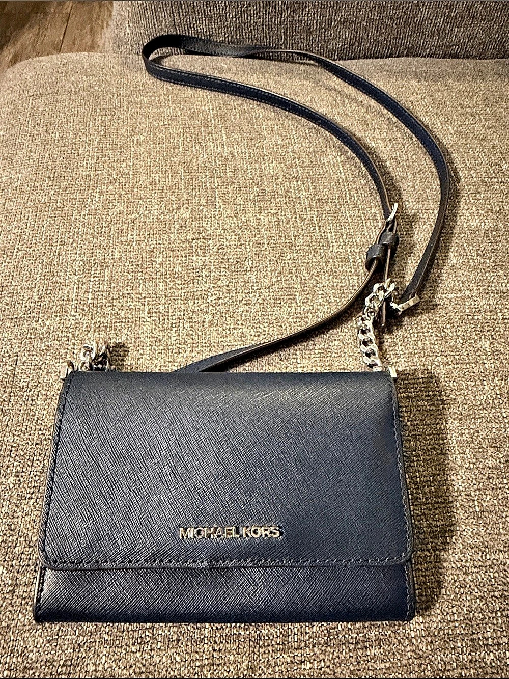 Michael Kors Jet Set Travel Large Saffiano Leather Smartphone Crossbody Bag Blue